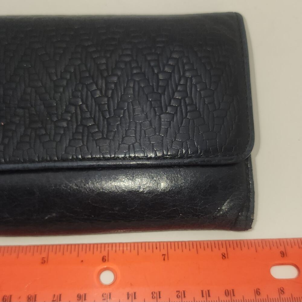 Hobo International Wallet Black  Embossed Quilted Leather Trifold - Picture 11 of 13